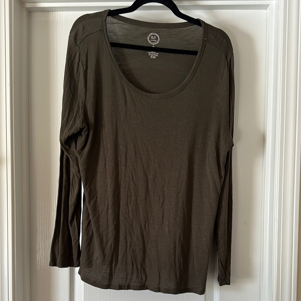 Maurices Green Long Sleeve T-Shirt with Relaxed Fit and Wide Neckline